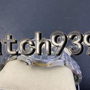 OM 【詹姆斯—邦德】限量版007 海馬300米