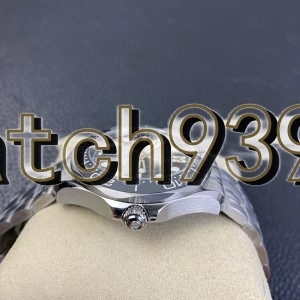 OM 【詹姆斯—邦德】限量版007 海馬300米