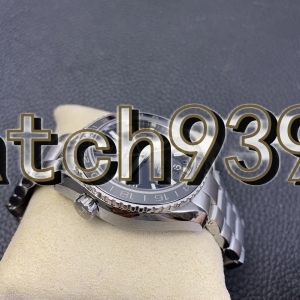 VS海馬600米系列gmt黑盤